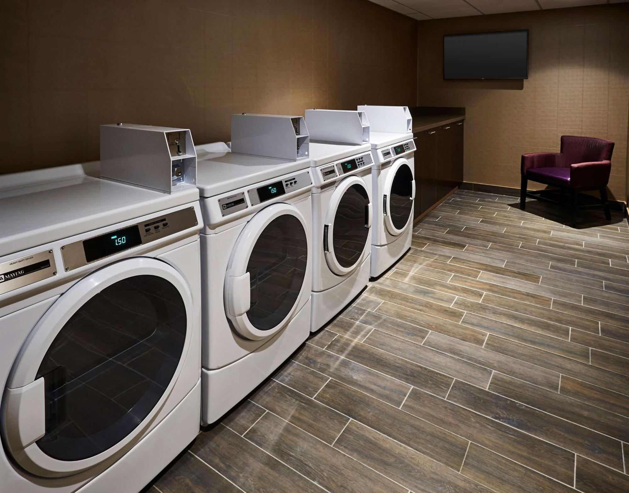 Hampton Inn By Hilton Timmins Exterior foto